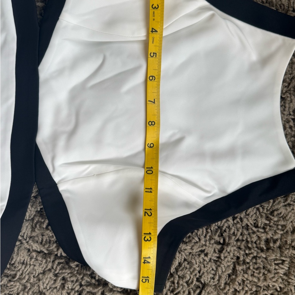 BCBGMAXAZRIA Size 8 White Black Colorblock Cutout Halter Mini Dress NWT - Picture 7 of 9